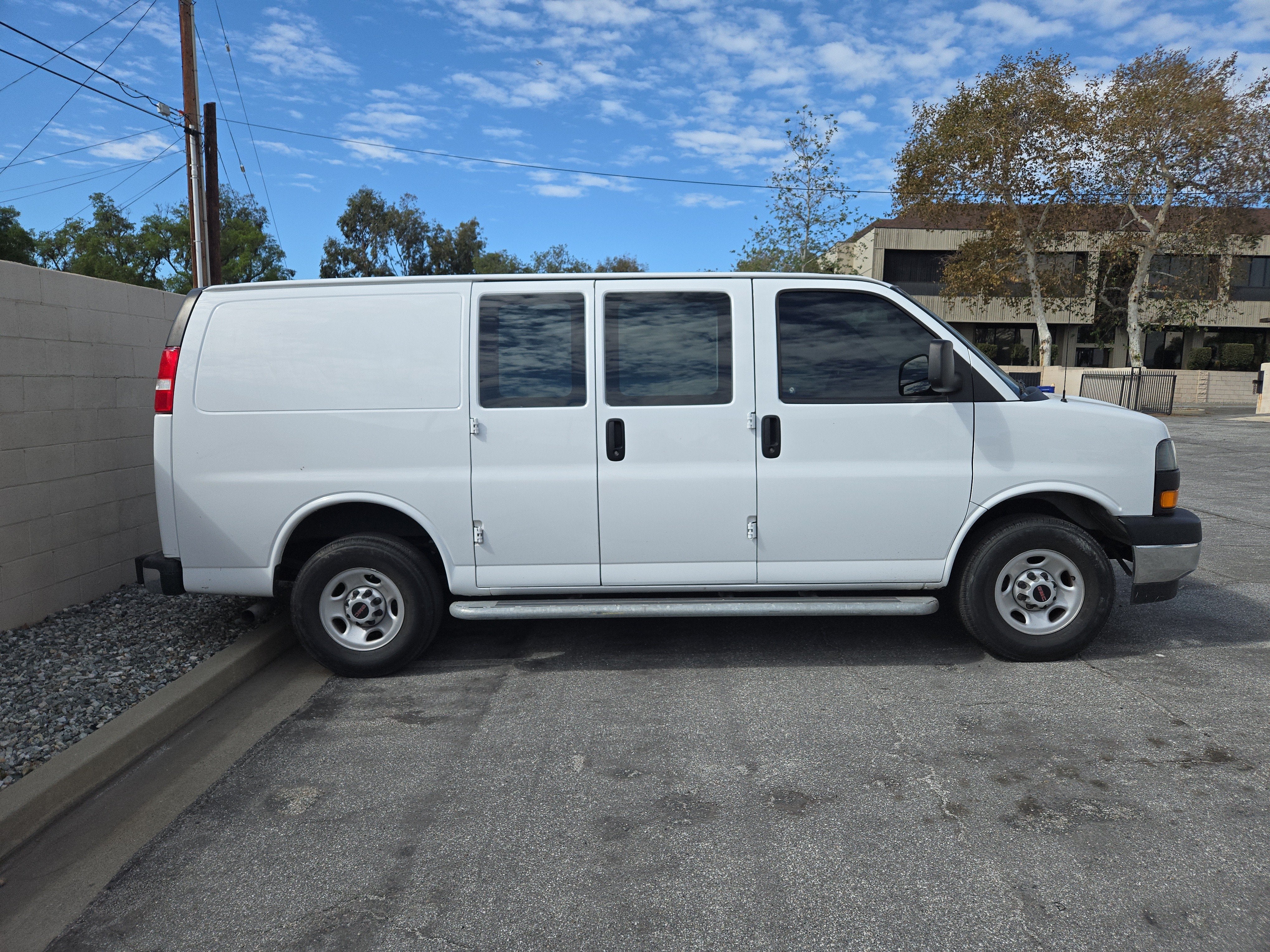 2023 GMC Savana Cargo 2500 RWD 2500 Regular Wheelbase Work Van