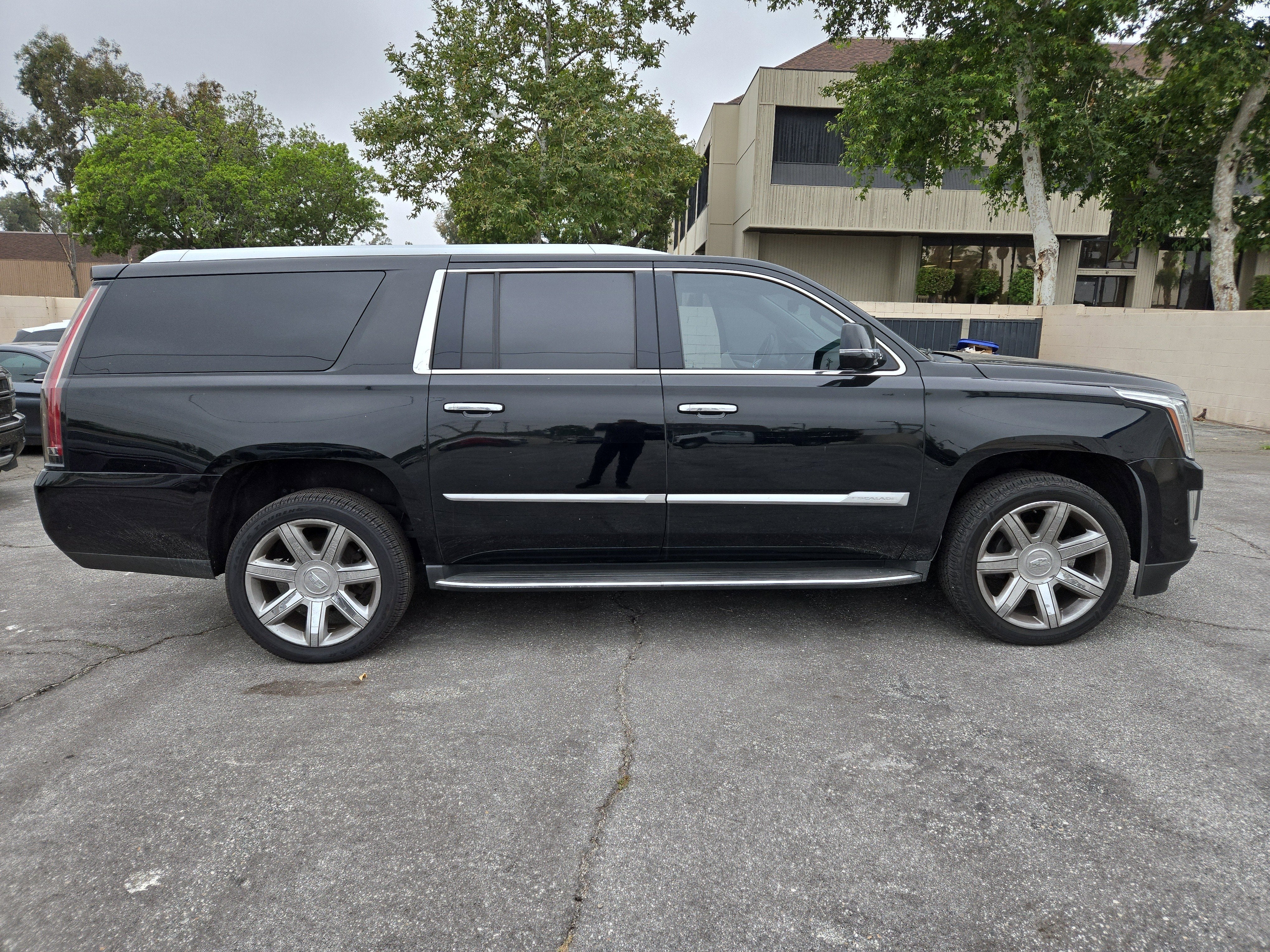 2020 Cadillac Escalade ESV Luxury
