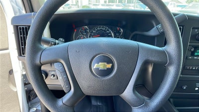 2026 Chevrolet Express Cutaway 3500 1WT