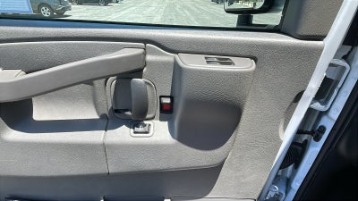 2026 Chevrolet Express Cutaway 3500 1WT