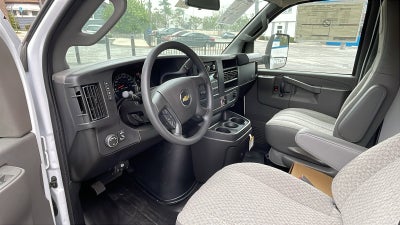 2026 Chevrolet Express Cutaway 3500 1WT