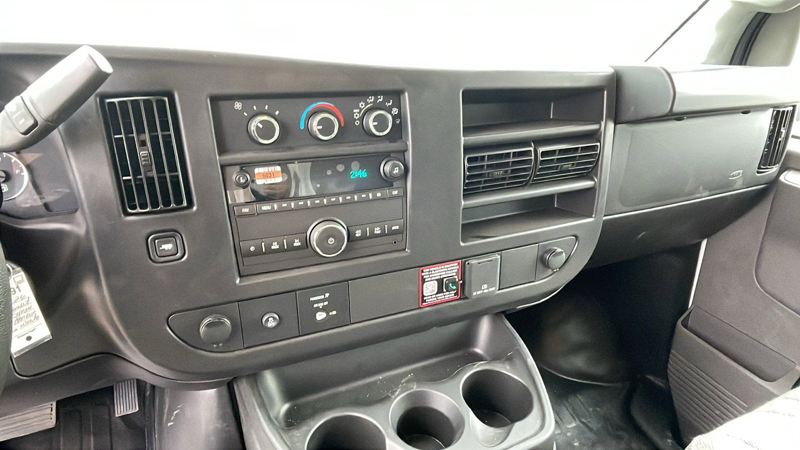 2026 Chevrolet Express Cutaway 3500 1WT