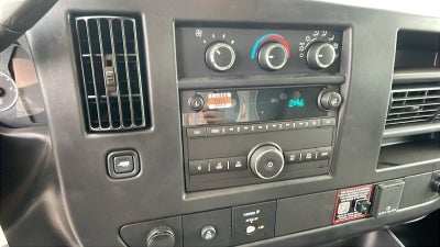 2026 Chevrolet Express Cutaway 3500 1WT