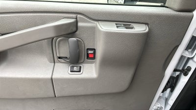 2026 Chevrolet Express Cutaway 3500 1WT