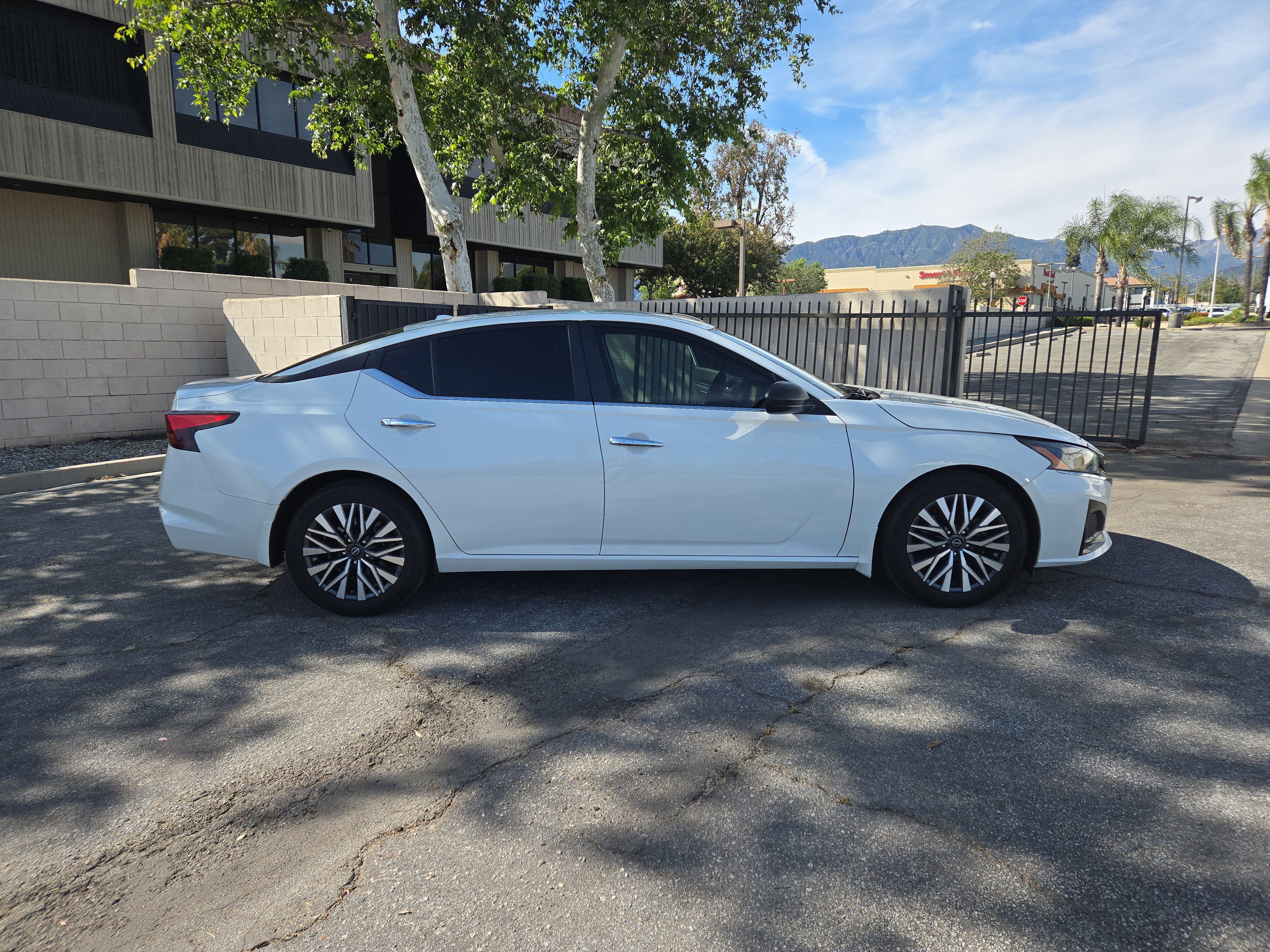 2024 Nissan Altima SV FWD