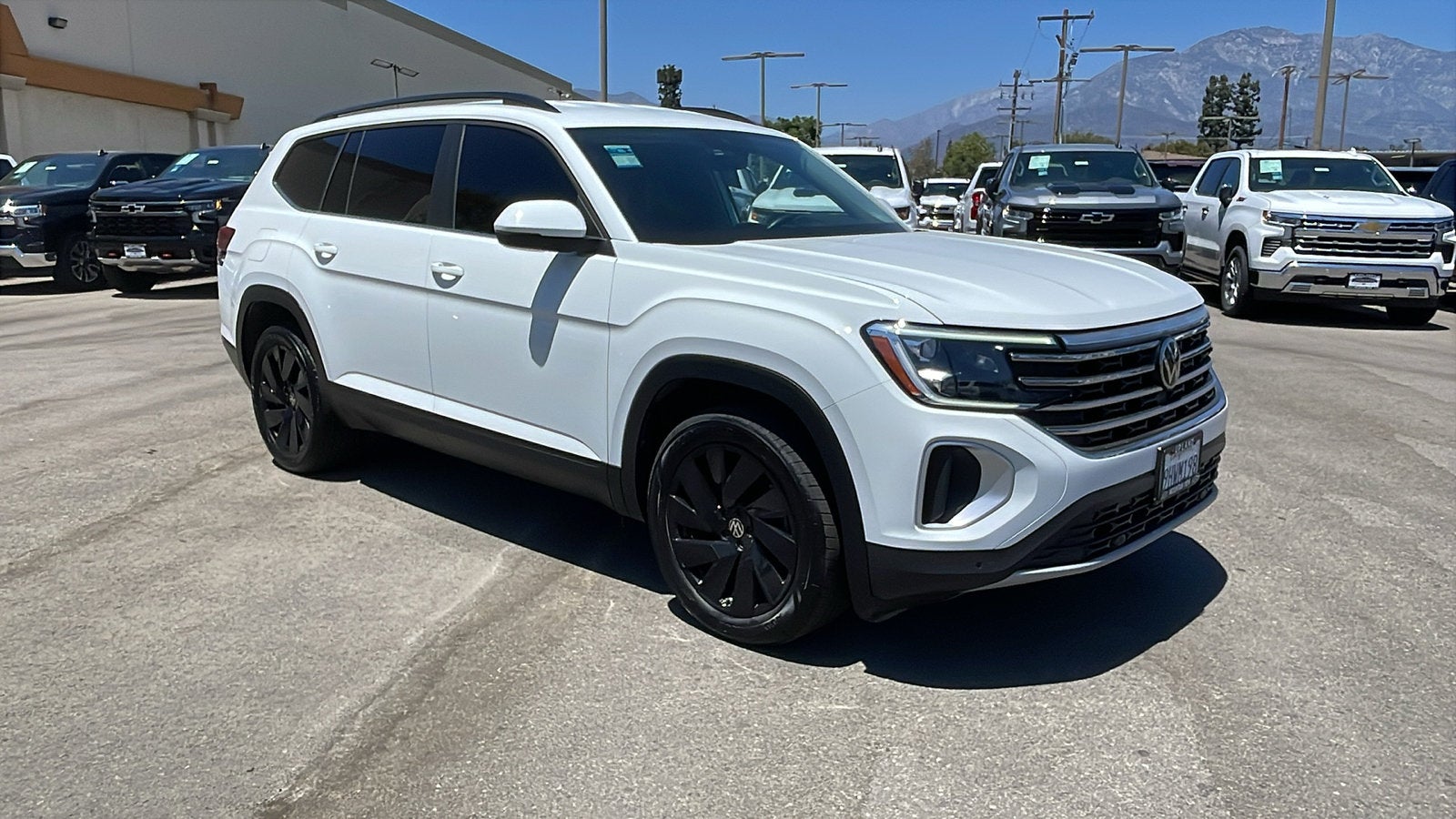 2024 Volkswagen Atlas 2.0T SE w/Technology