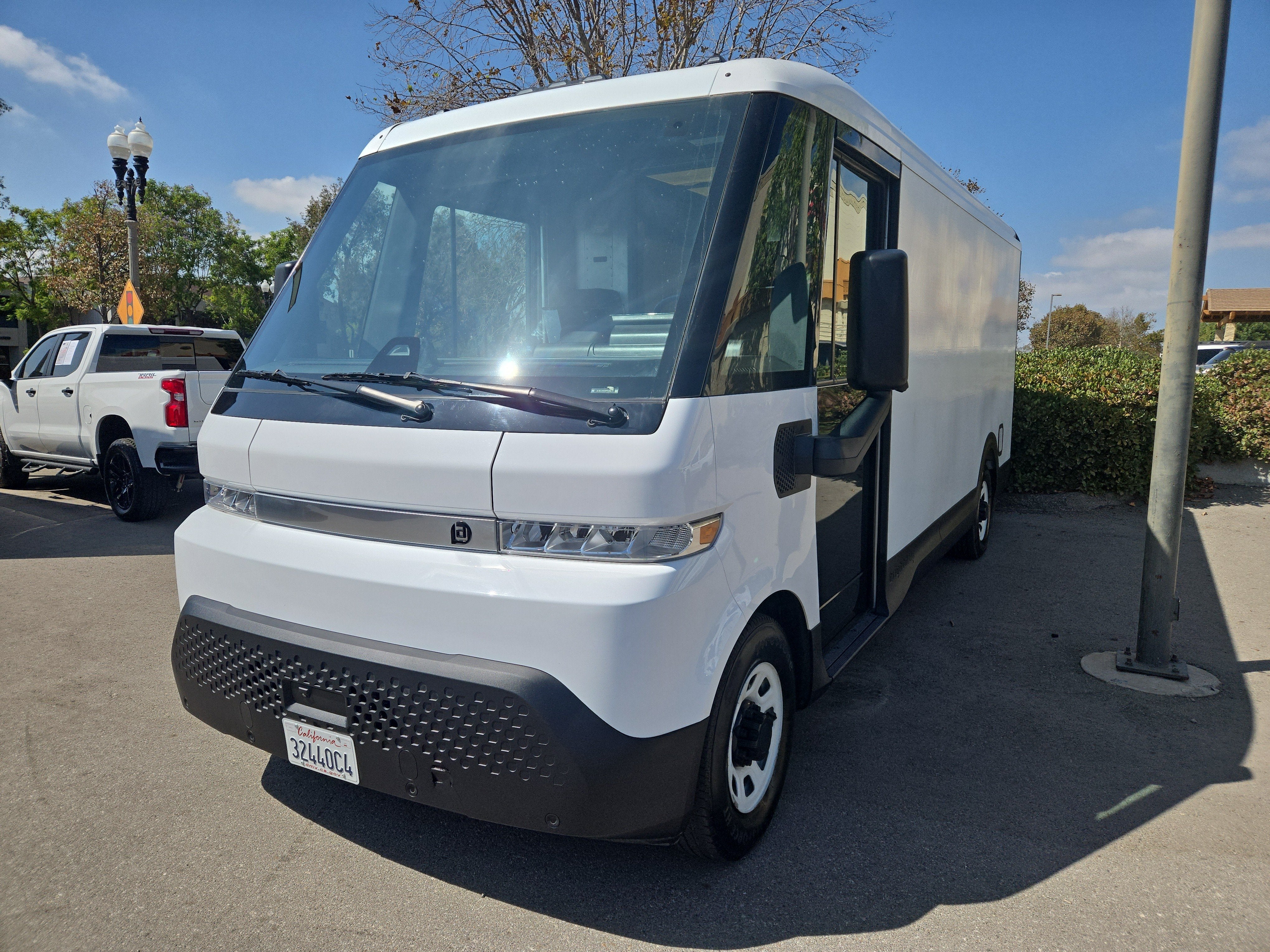 2023 BrightDrop Zevo 600 EJY