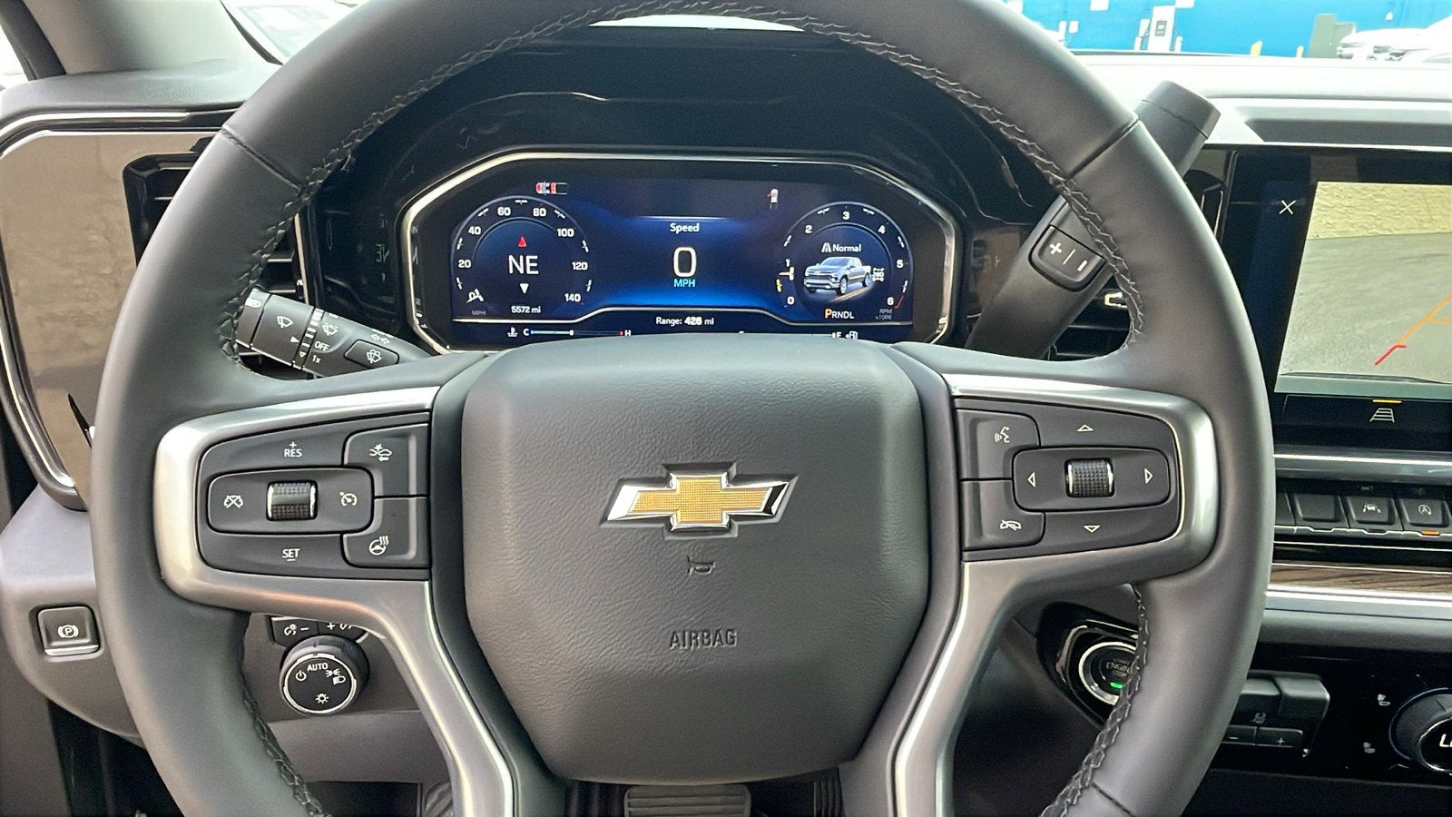2025 Chevrolet Silverado 1500 LT (2FL)