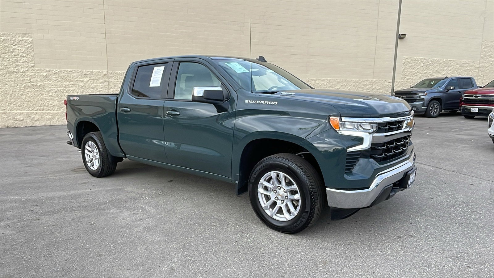 2025 Chevrolet Silverado 1500 LT (2FL)