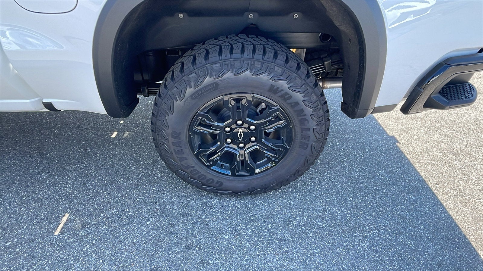 2026 Chevrolet Silverado 1500 ZR2 - Photo 35