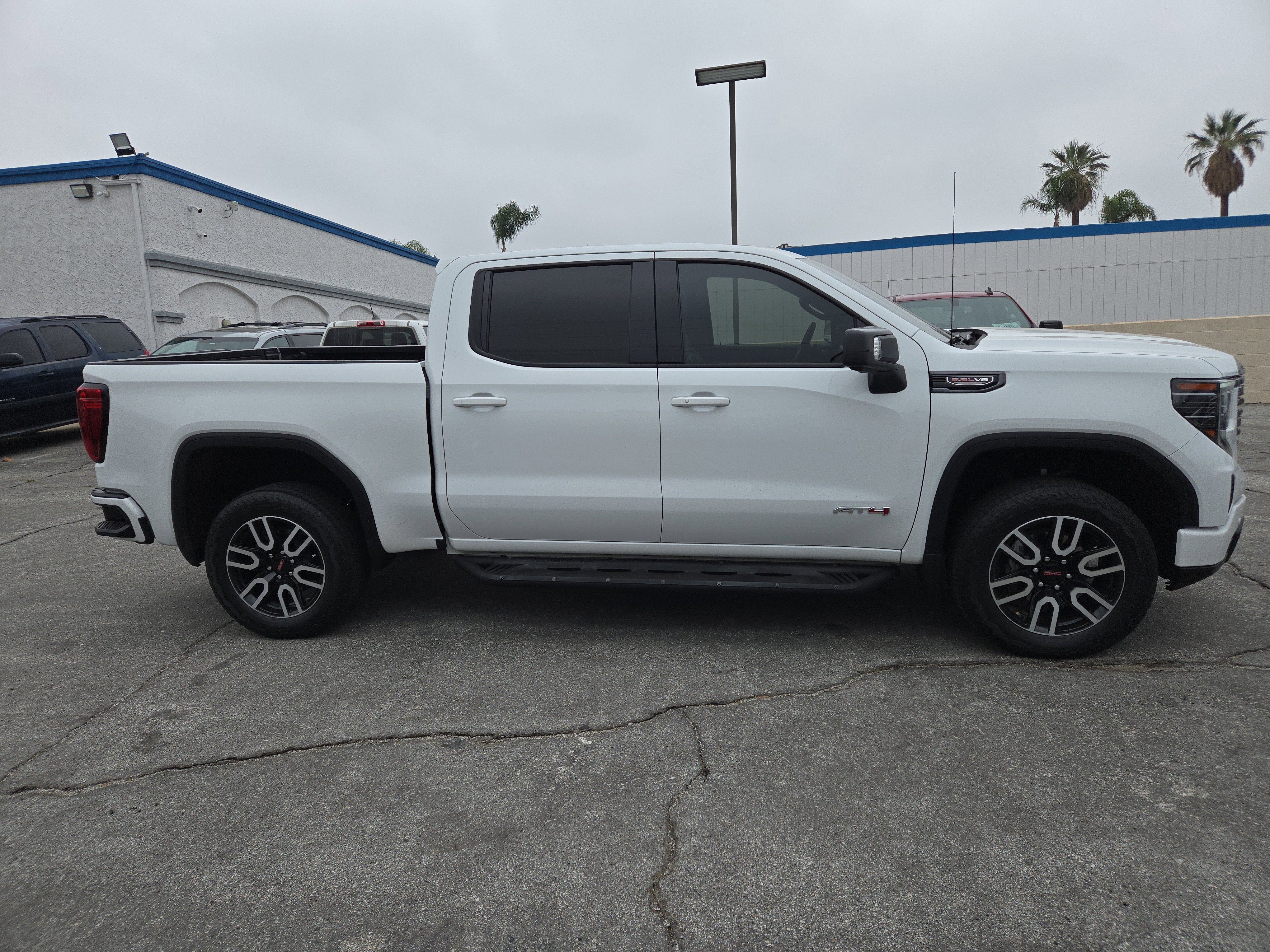 2024 GMC Sierra 1500 AT4
