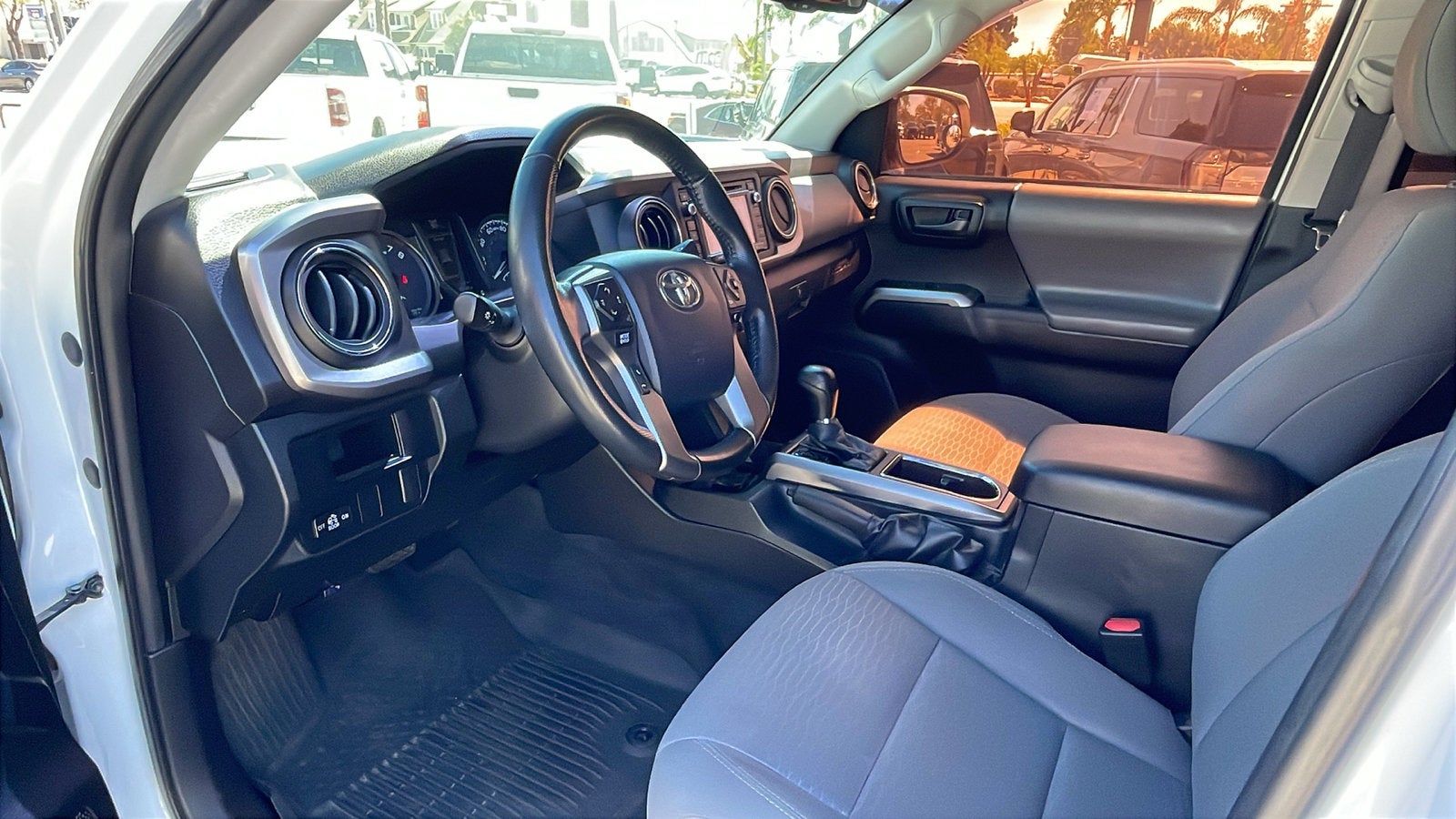2016 Toyota Tacoma SR5