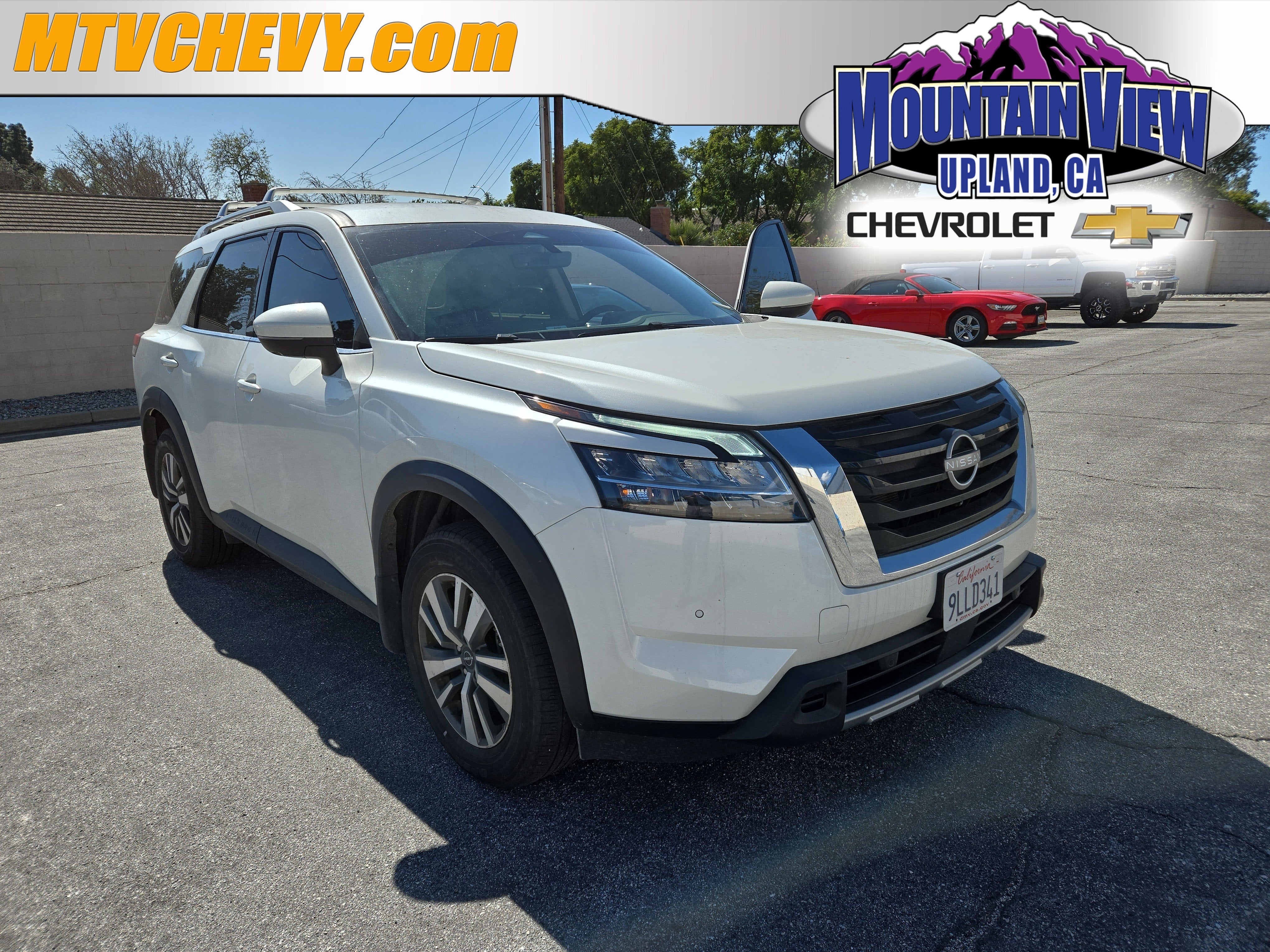 2024 Nissan Pathfinder SL FWD