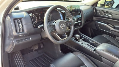 2024 Nissan Pathfinder SL FWD