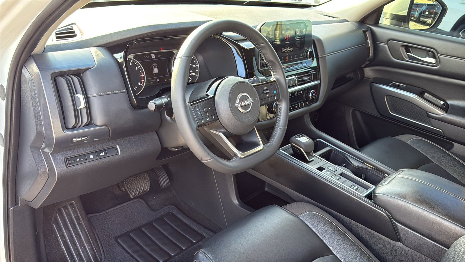 2024 Nissan Pathfinder SL FWD