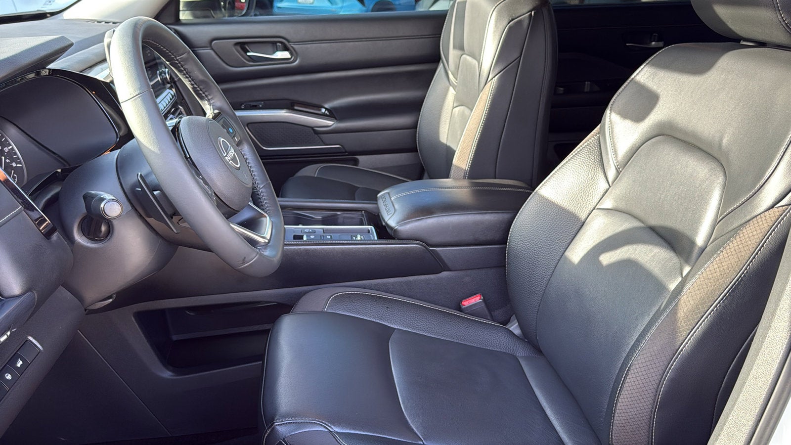 2024 Nissan Pathfinder SL FWD