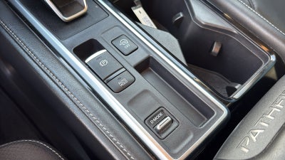 2024 Nissan Pathfinder SL FWD