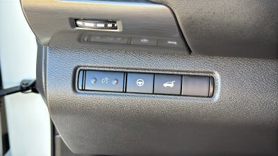 2024 Nissan Pathfinder SL FWD