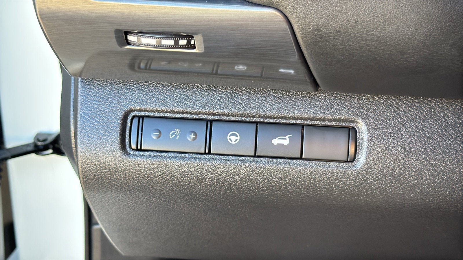 2024 Nissan Pathfinder SL FWD