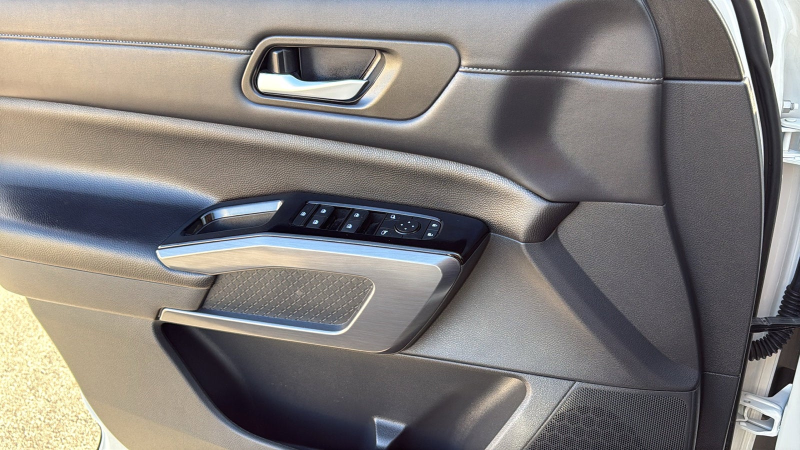 2024 Nissan Pathfinder SL FWD