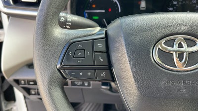 2022 Toyota Sienna LE