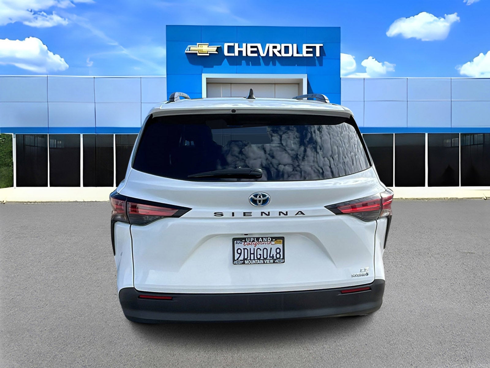 2022 Toyota Sienna LE