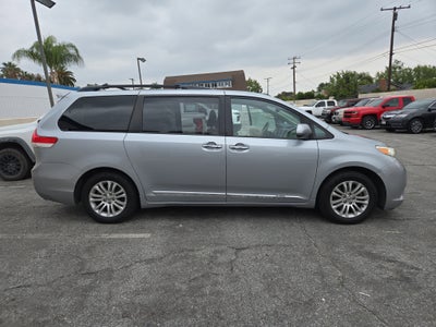 2014 Toyota Sienna XLE