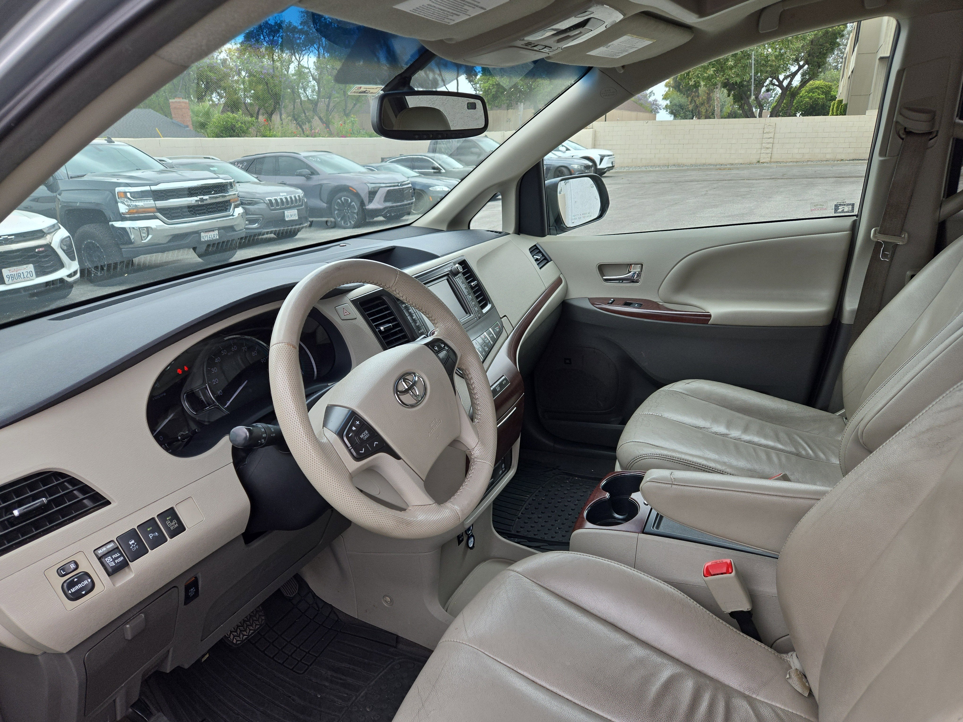 2014 Toyota Sienna XLE
