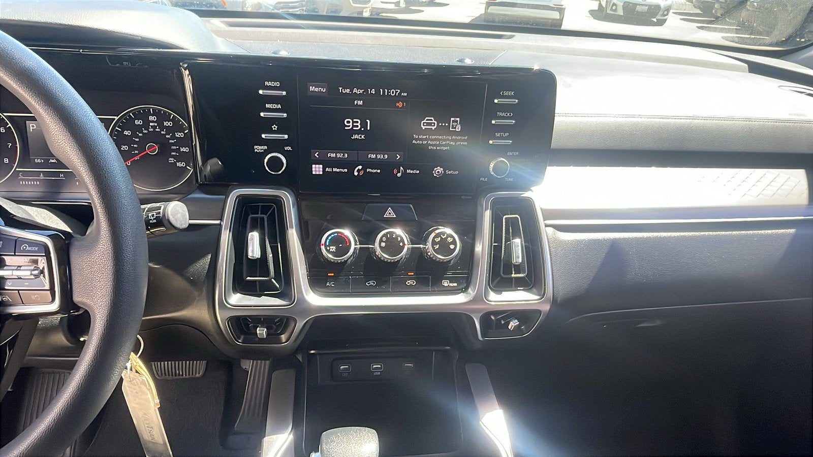2023 Kia Sorento LX