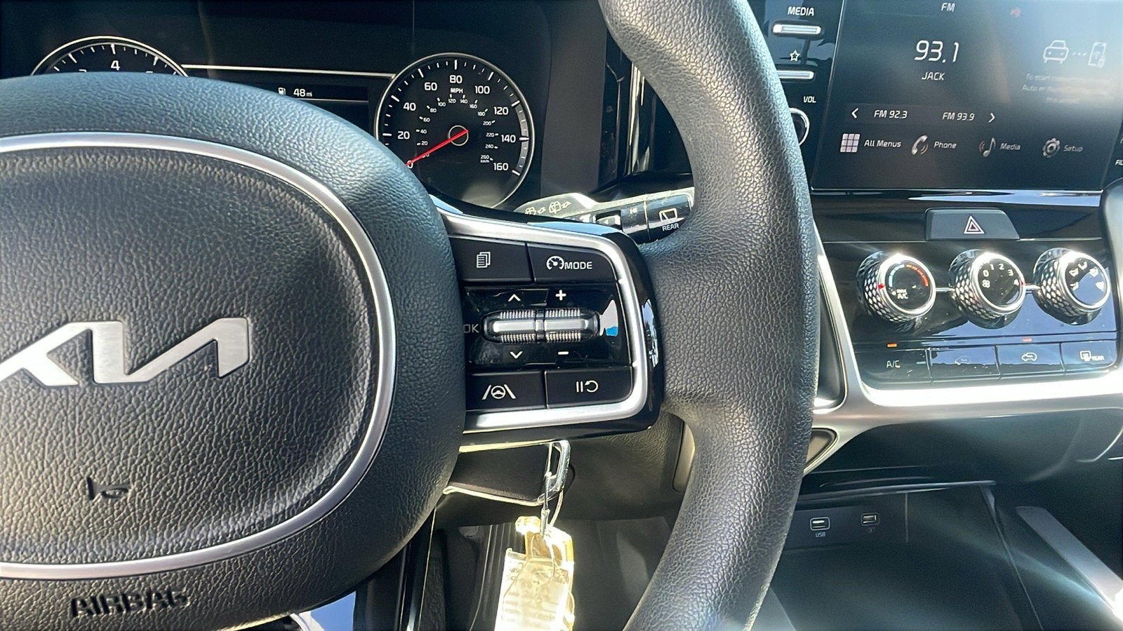 2023 Kia Sorento LX