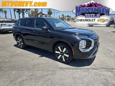 2025 Mitsubishi Outlander SE