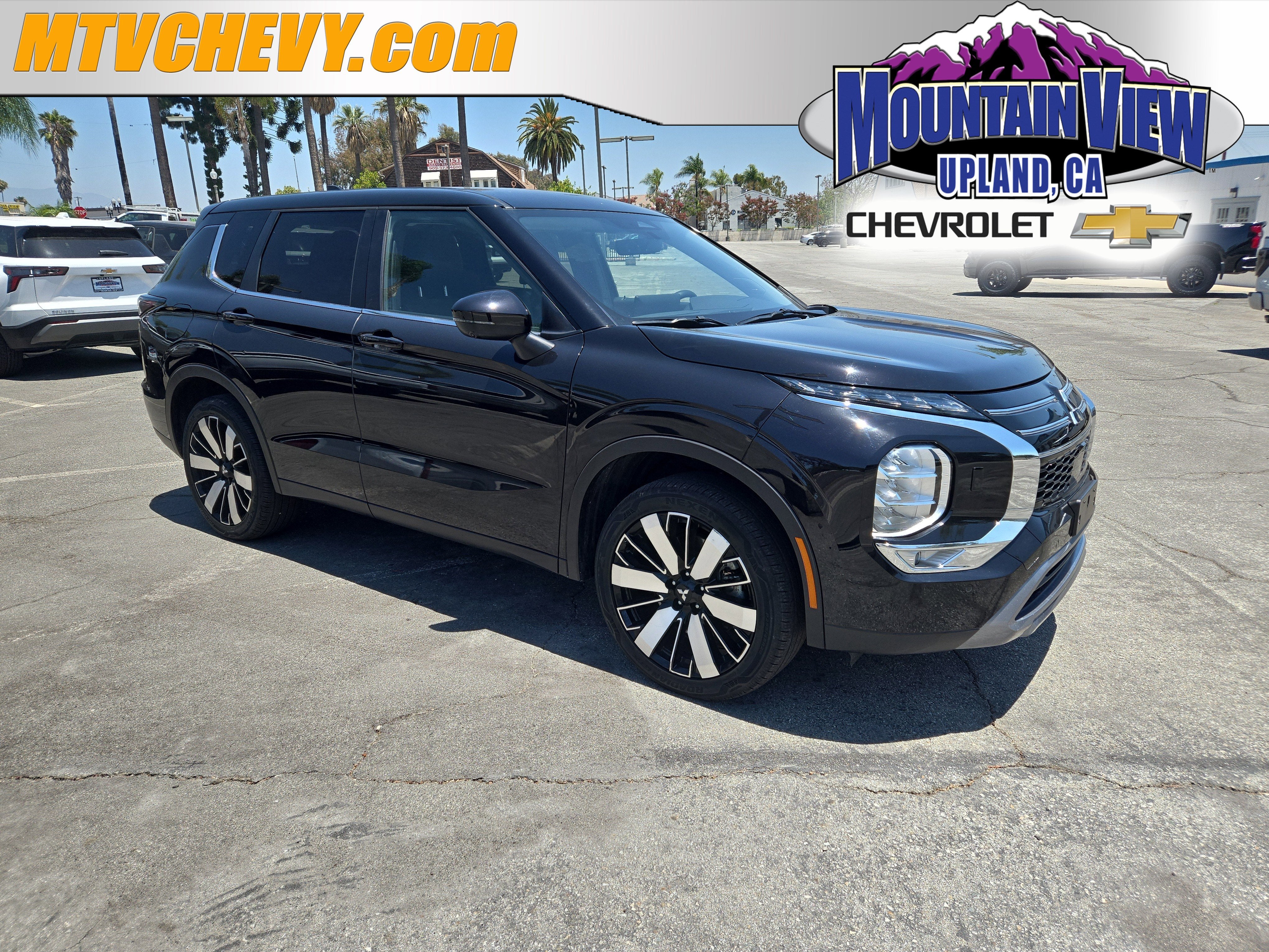 2025 Mitsubishi Outlander SE