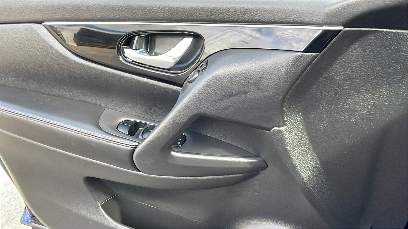 2017 Nissan Rogue Sport SL