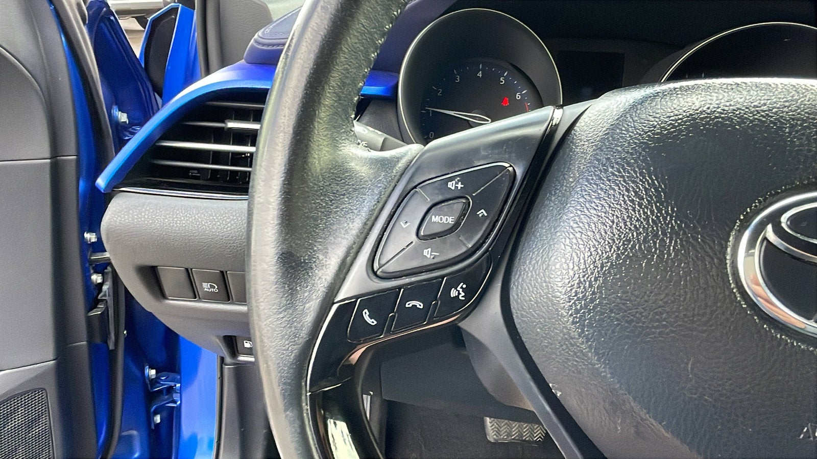 2020 Toyota C-HR XLE